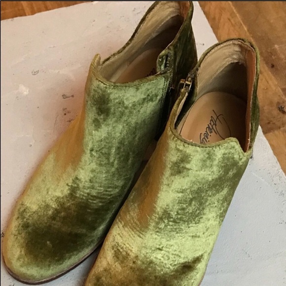 Last One Anthropologie Patricia Nash Green Booties - Picture 7 of 8